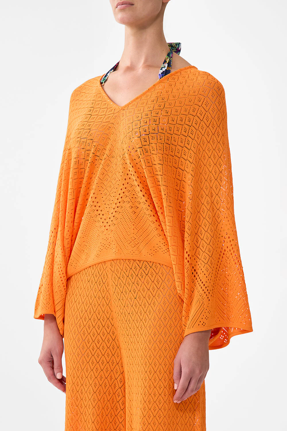 RELAXED V NECK KNIT TOP BASKED IN BAROQUE - Image 5